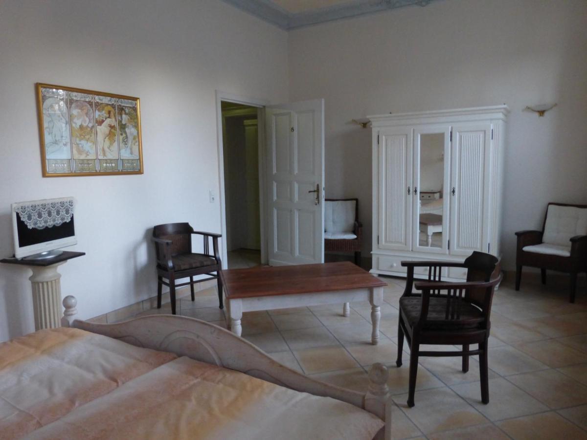 Hotel Villa Tosca Ганновер Экстерьер фото